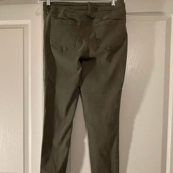 Old Navy Rockstar Mid-Rise Skinny Jeans. Olive Green. Size 10. - Picture 2 of 11